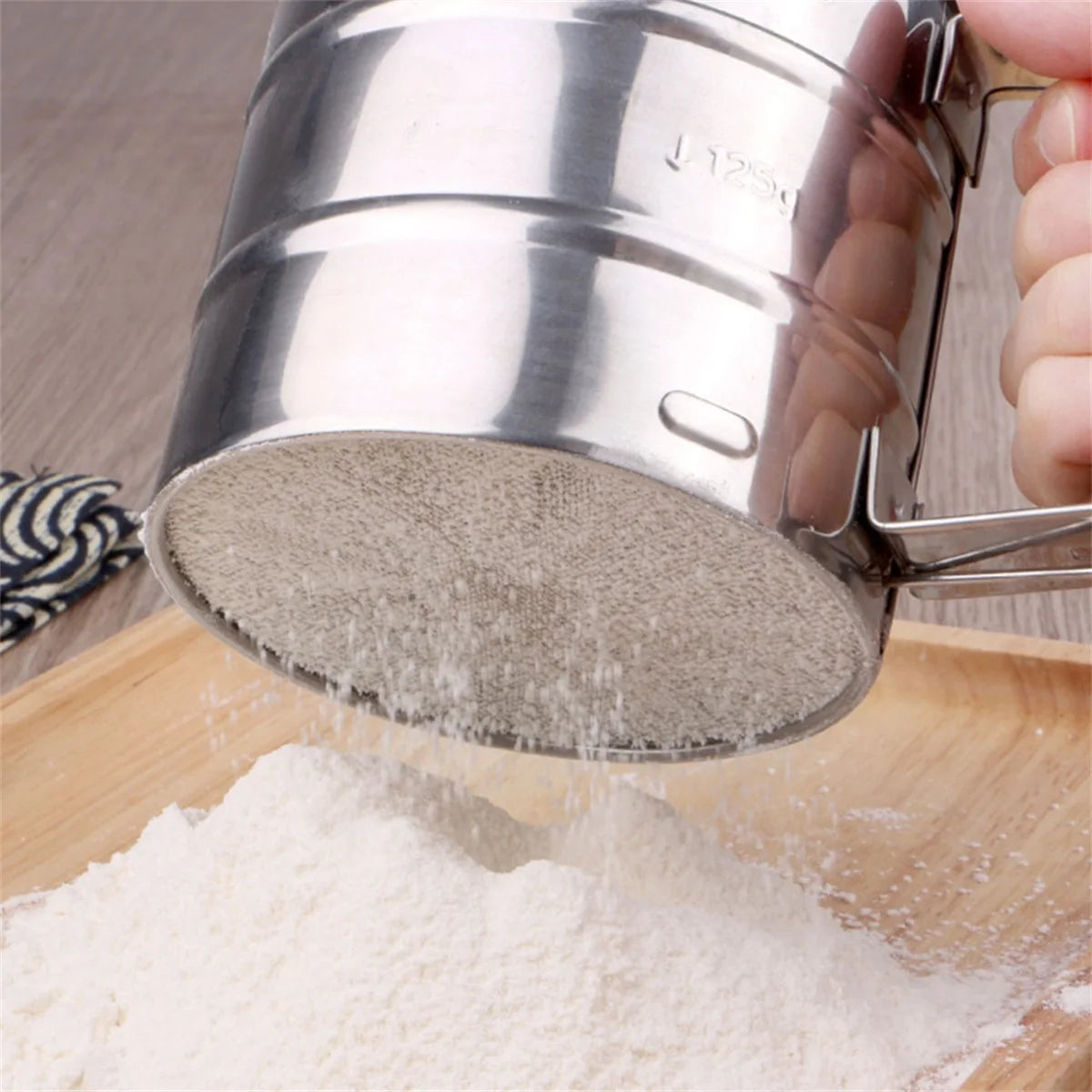 Flour Sifter for Baking Stainless Steel Handheld Flour Sifter Baking Sieve Cup w/ Hand Press Design Fine Mesh Sieve Flour Duster